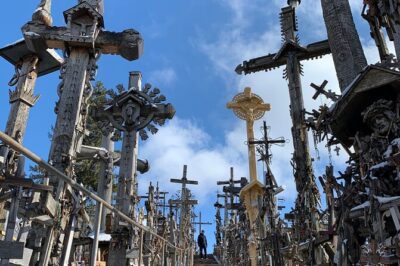5,5 Hour Small Group Tour to Hill of Crosses from Riga