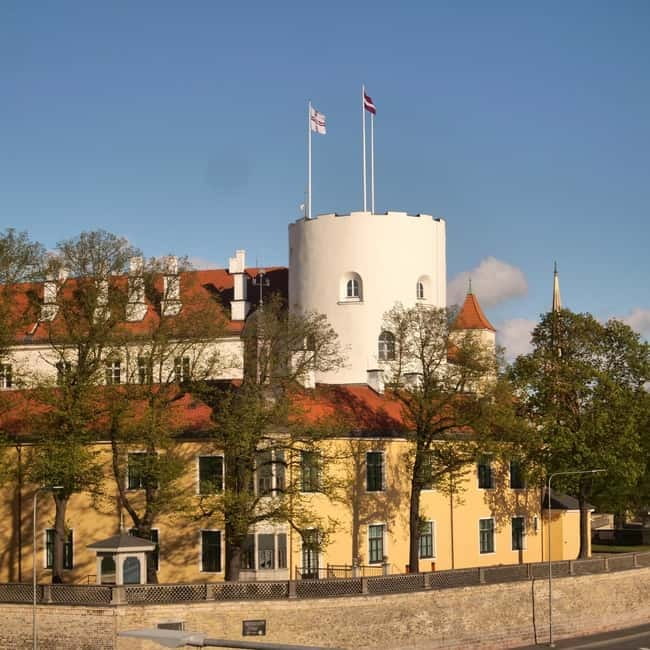 Audio Tour of Riga Old Town - Starting at the Statue of Roland