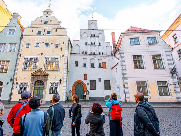 Best of Riga Walking Tour - Highlights and Hidden Gems - Starting with Riga’s Art Nouveau streets