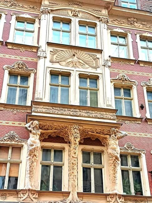 Big Riga: Old Town & Art Nouveau quarter - Meeting the guide at Town Hall Square