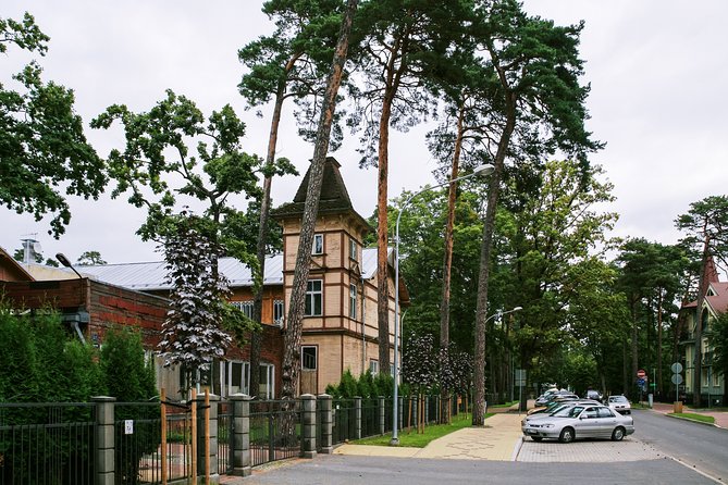 Bogs and Resorts in Jūrmala - Lunch with Latvian food along the way