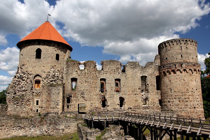Cesis: Medieval heritage and natural treasures - Key points to know before booking