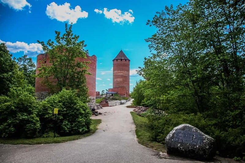 Day trip Riga - Sigulda, the 'Switzerland of Latvia' - The private van and flexible pace