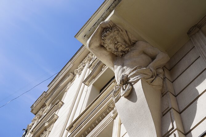 Discover Riga Bike Tour - Kronvalda Park, the canal, and Freedom Monument