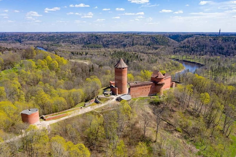 Explore the Baltics: Riga- Tallinn / Tallinn - Riga Daytrip - Choose between the bog trail and the waterfall