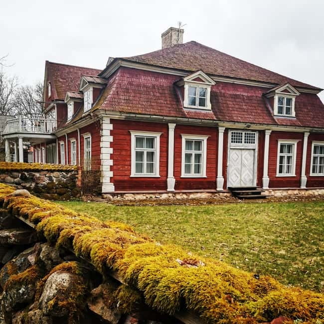 From Riga: Cesis and Sigulda Day Trip with Hotel Transfers - Sigulda Castle and the Kropotkin residence