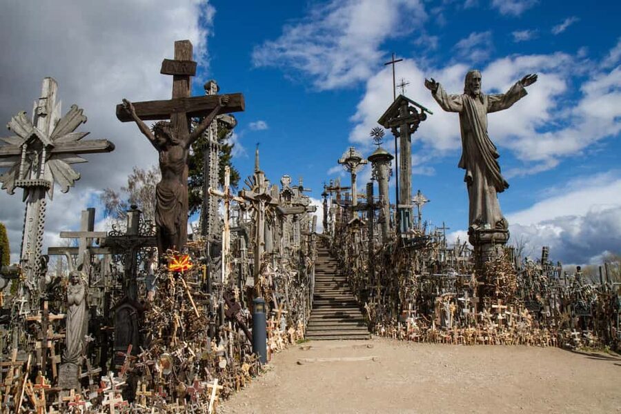 From Riga: Hill of Crosses & Jelgava Guided Tour - Why this makes a worthwhile day from Riga