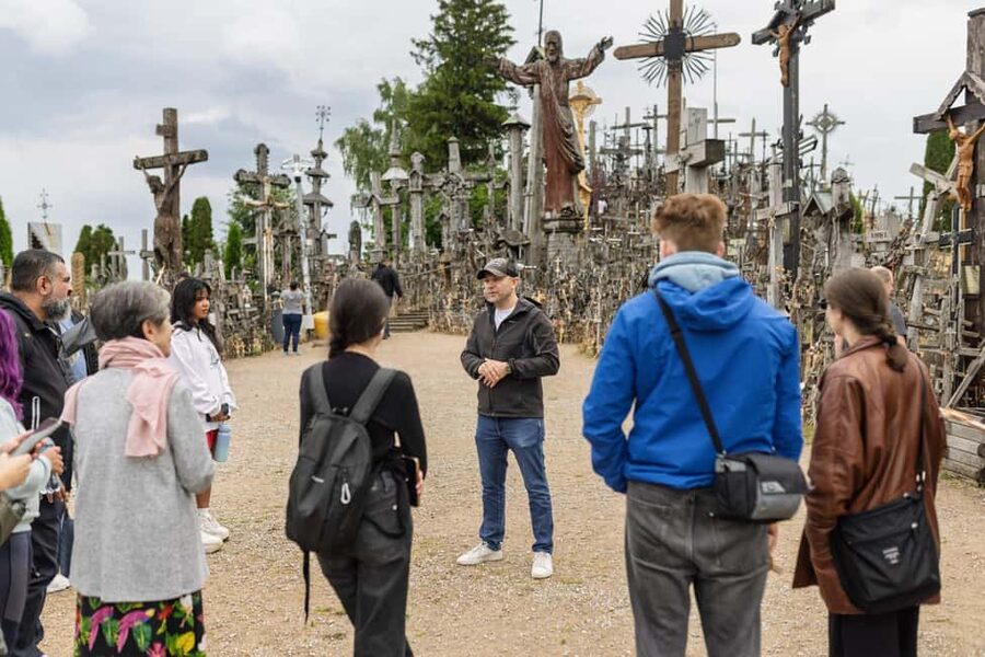 From Riga: Hill of Crosses & Jelgava Guided Tour - A quick stop at the Latvia-Lithuania border