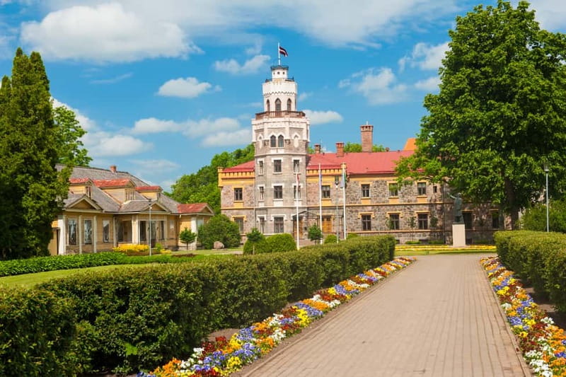 From Riga: Turaida, Sigulda, and Cesis Private Full-Day Trip - Turaida Castle and the Rose of Turaida