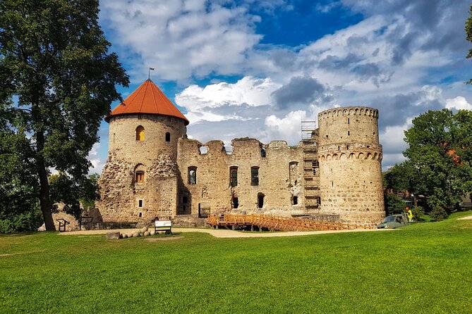 Full Day Gauja National Park Ultimate Hiking & Sightseeing Trip - Transport, group size, and the true length of the day