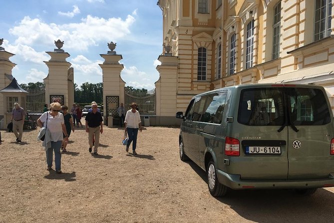 Full-Day Private Trip to Palace and Medieval Castle from Riga - What the private vehicle adds to the day