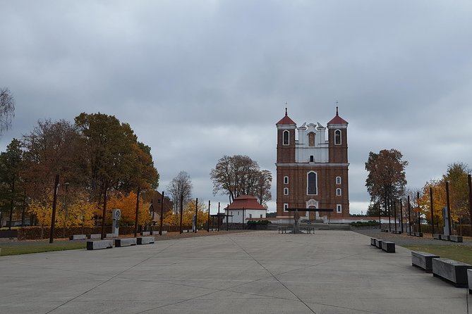Go on a pilgrimage from Riga - visit Siluva and Hill of Crosses! - What the guided portion adds