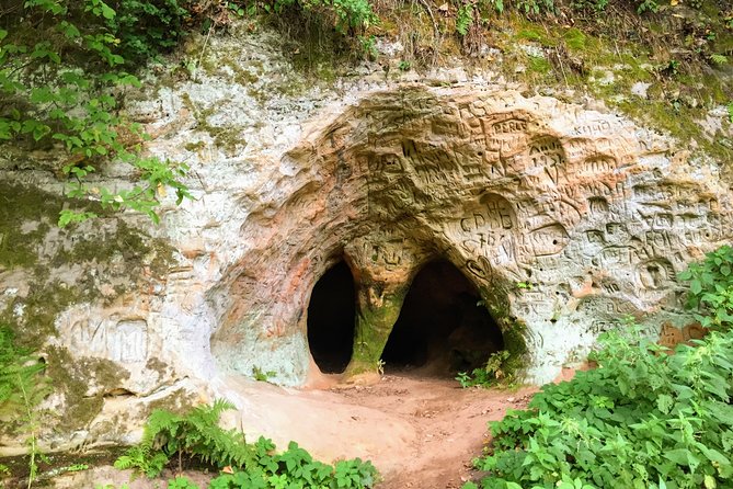Hiking in Gauja National Park - Krimulda Castle Ruins bring history into the hike