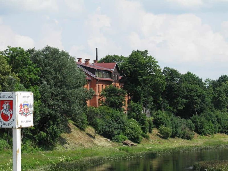 Kayak at the Latvian-Lithuanian border, biggest inland dune - Launching from Lithuania in a one-person kayak