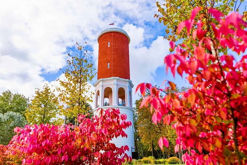 Kemeri N Park, Jurmala, Lake Melnezers & White Castle Hotel - Climbing Kemeri Water Tower