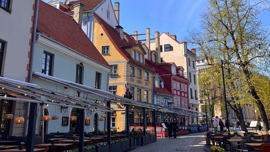 Old Riga Walking Tour: Legends & Hidden Gems EN, DE, ESP - St. James’s Church and the Sinner’s Bell