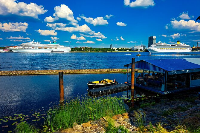Private Boat Tour experience in Riga (City Canal and Daugava) - Bastejkalns, the Freedom Monument, and the National Opera
