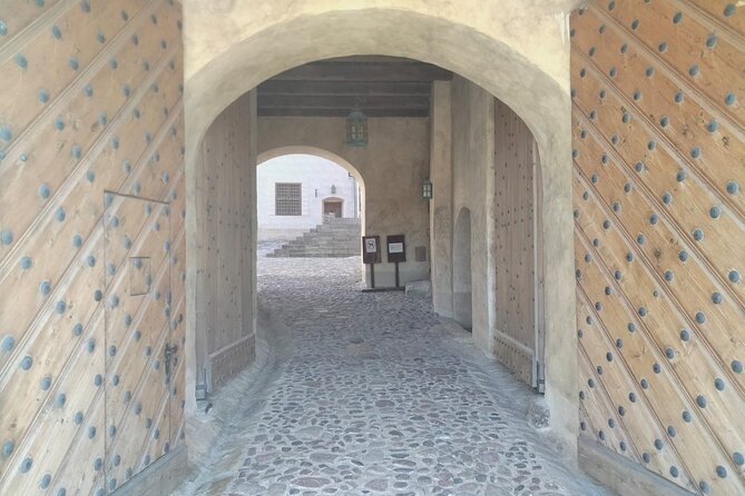 Private Full-Day Trip to Bauska, Rundale and Jelgava Palace - What the Private Format Adds