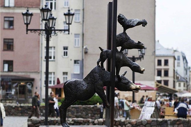 Private grand Riga city tour - Livu Square and the vanished river