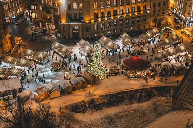 Private grand Riga city tour - The Freedom Monument and Riga’s national story
