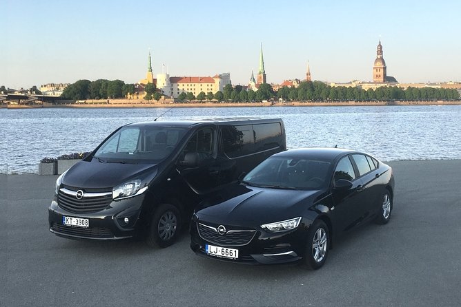 Private Transfer from Hotel to Riga Airport with English speaking driver - Key points at a glance