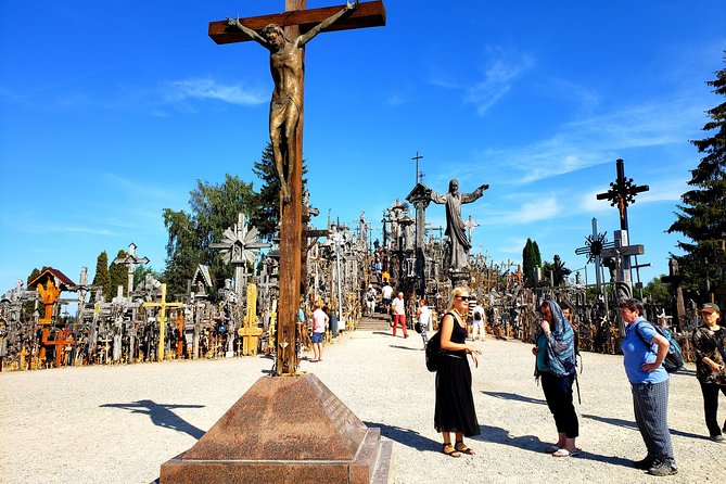 Private trip - Hill of Crosses / 2 countries in 1 day - A quick border stop at Eleja