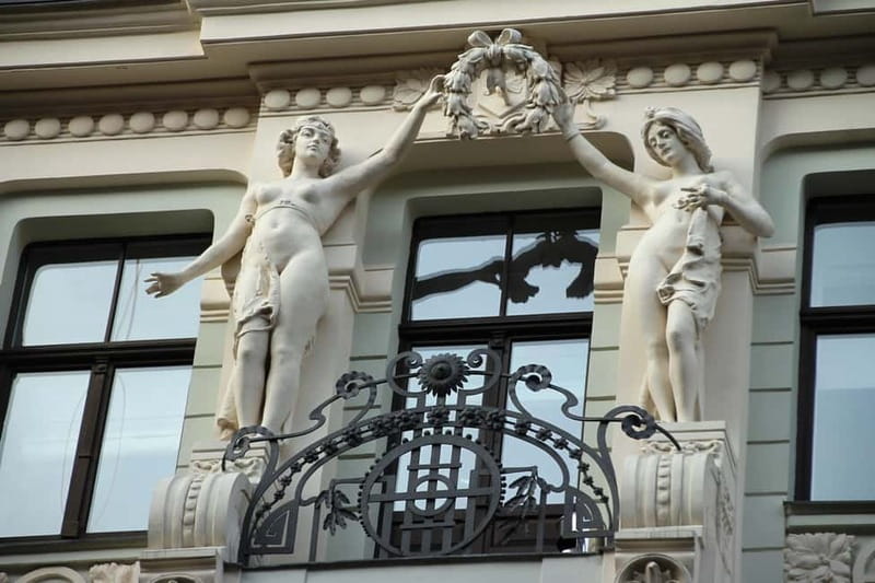Riga: 1-Hour Old Town Tour - Architecture in five styles, without a lecture hall