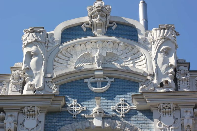 Riga: 2-Hour History of Art Nouveau Walking Tour - Walking from the Old Town to the Art Nouveau district