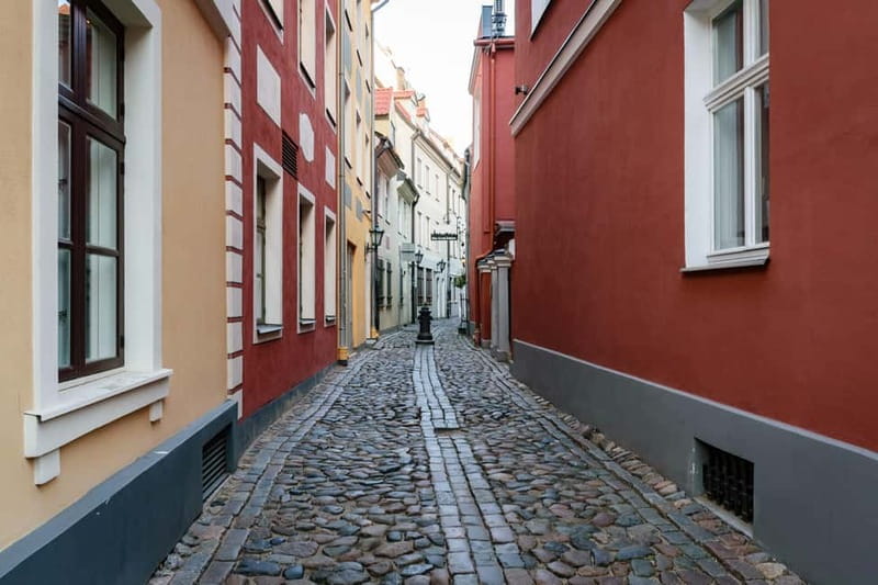 Riga: 2-Hour Walking Tour in the Old Town - Convent Yard, St. John’s Church, and the Three Brothers