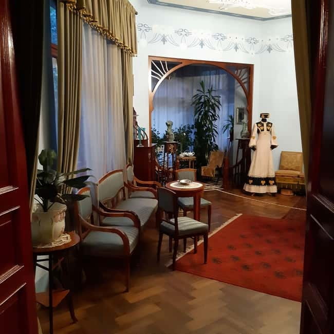 Riga: Art Nouveau highlights & Visit of Art Nouveau Museum - Starting on Freedom Street in early 20th-century Riga