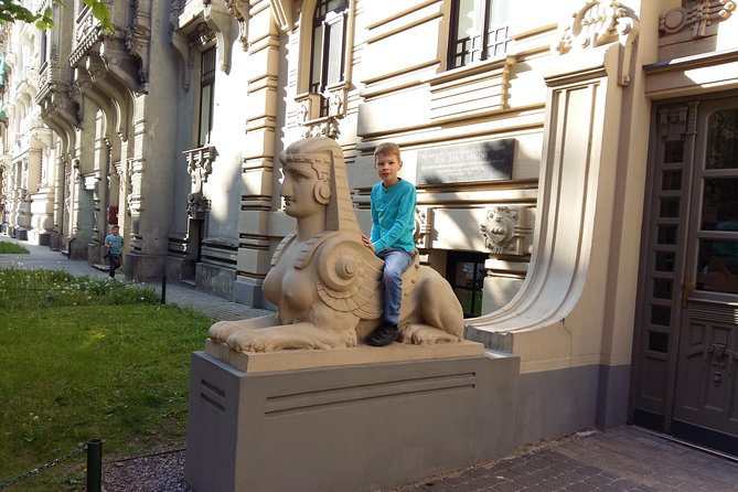 Riga Art Nouveau walking tour - What the pace and group size mean for you