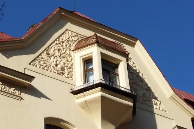Riga Art Nouveau walking tour - A short introduction to Riga’s Freedom Monument