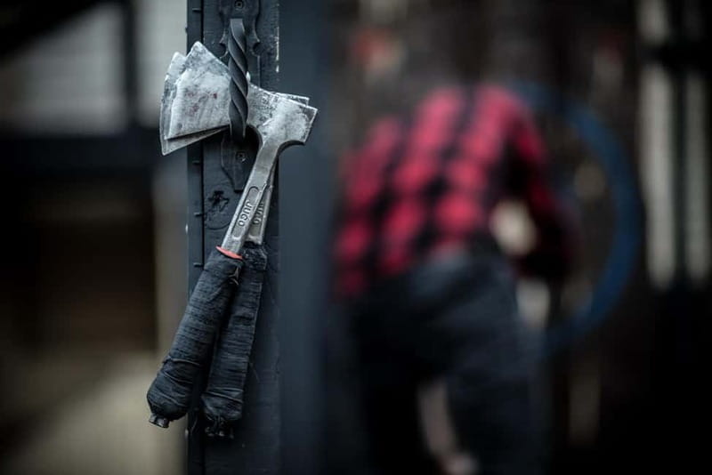Riga: Axe and Knife Throwing Experience - Key points to know before you throw