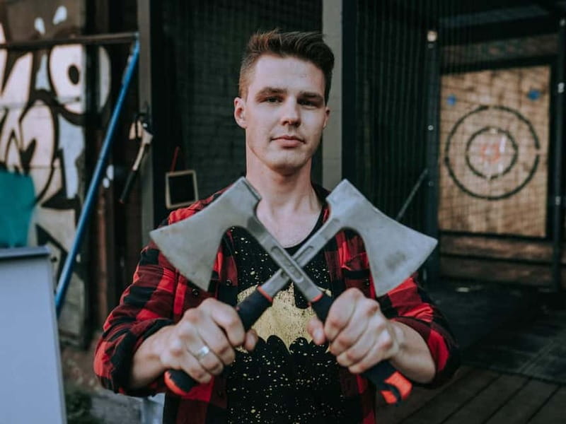 Riga: Axe and Knife Throwing Experience - Safety is part of the experience