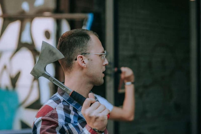 Riga: Axe and Knife Throwing Experience - Planning your arrival at Drifta Halle
