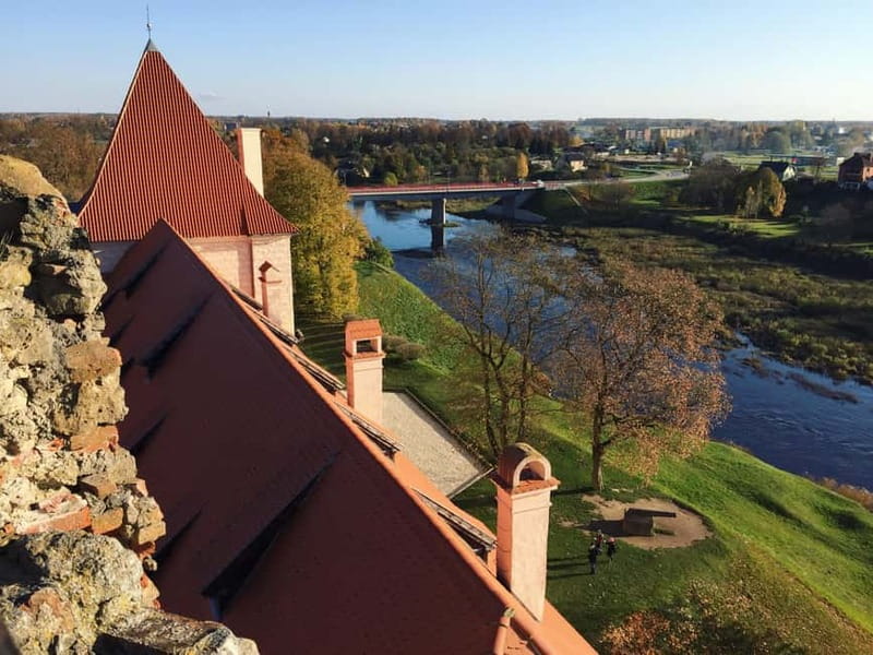 Riga: Bauska Castle, Rundale Palace and Hill of Crosses Trip - Key points to know before booking