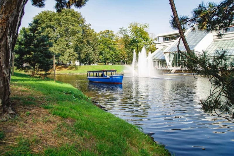 Riga: Canal and River Daugava Sightseeing Cruise - From Kronvalds Park to Bastejkalns