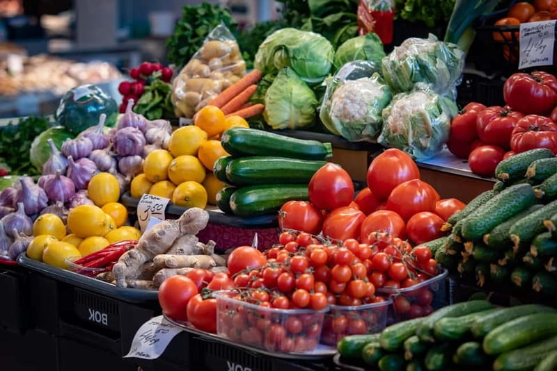 Riga: Central Market Traditional Food Tour in a Small Group - Who will enjoy this food tour most?
