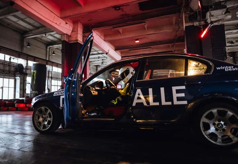 Riga | Drifta Halle: Drift ride in BMW - Arriving at the 3,000-Square-Meter Indoor Track