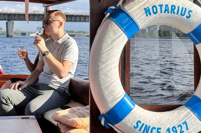 Riga: Evening or Sunset Boat Tour with Drink and Audio Guide - The President’s Castle and Old Town from the water