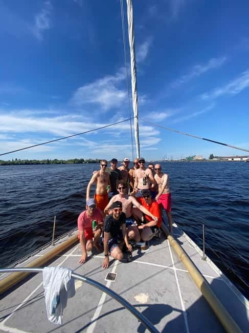 Riga: Floating Sauna Experience on the Daugava River - Arriving at the floating sauna