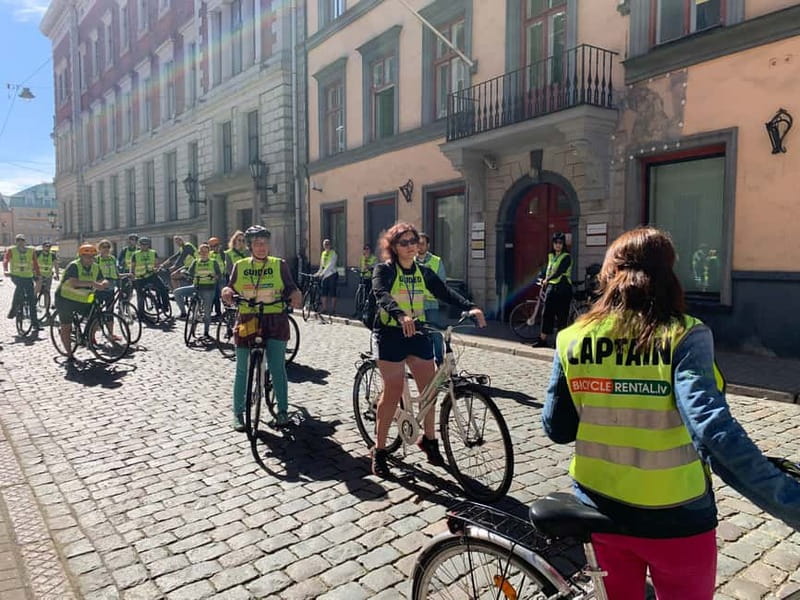 Riga: Guided City Highlights Bike Tour - Esplanade Park and the city’s grand cultural face