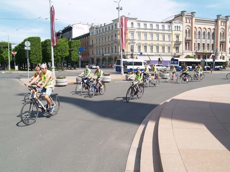 Riga: Guided City Highlights Bike Tour - What the extra costs mean for your budget