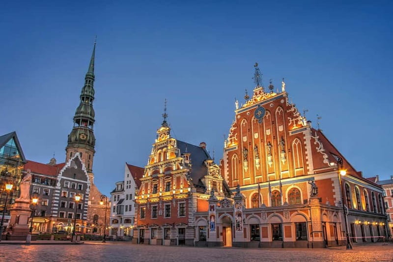 Riga: Guided Old Town Walking Tour - Practical ways to get more from the 90 minutes