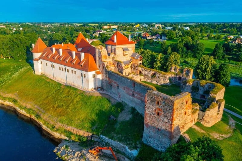 Riga: Hill of Crosses, Guided Rundale Palace & Bauska Castle - Should you book it?