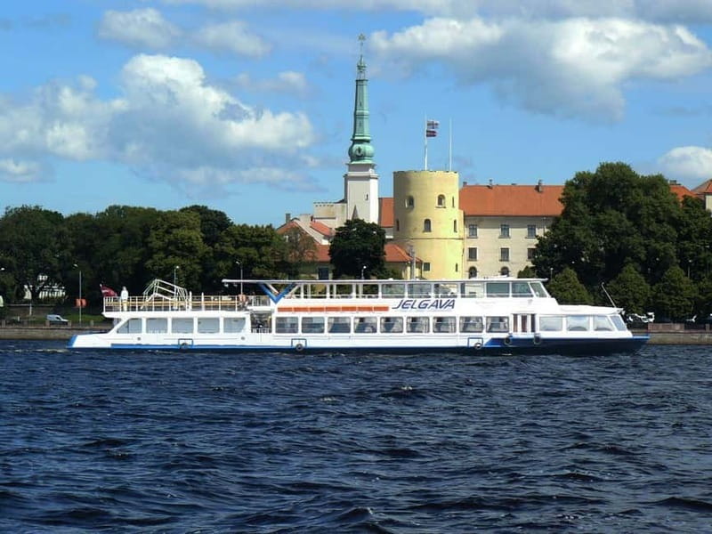 Riga: Light City Pass - Use the bus for your first 24 hours