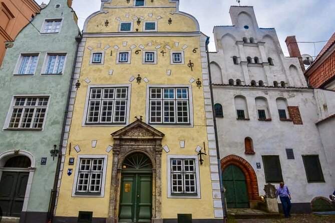 Riga Old Town, C Market & Art Nouveau Guided Walking Tour - Five things to know before you book