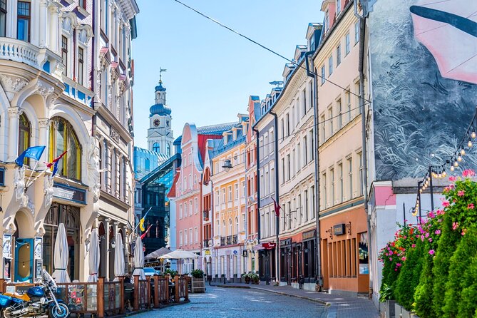 Riga Old Town, C Market & Art Nouveau Guided Walking Tour - How the three hours may feel
