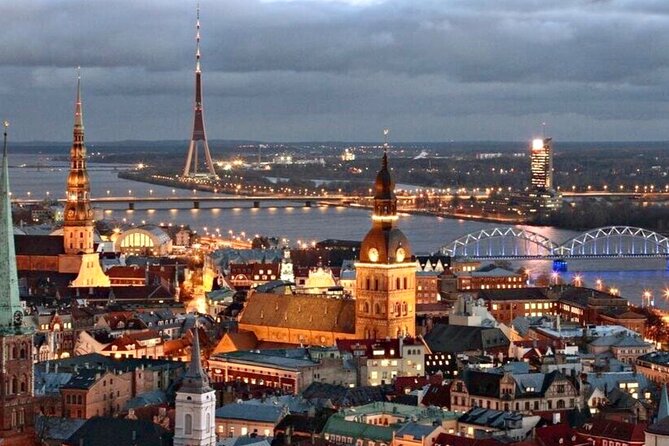 Riga Old Town, C Market & Art Nouveau Guided Walking Tour - Old Town sights from Black Heads to the Three Brothers