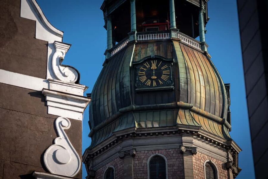 Riga: Old Town Walking Tour in a Small Group or Private - What the 90-minute format really gives you